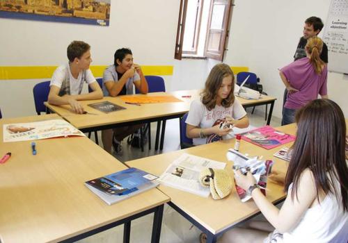 Grupo de trabajo reducido Maltalingua Escuela de Inglés - JUNIOR