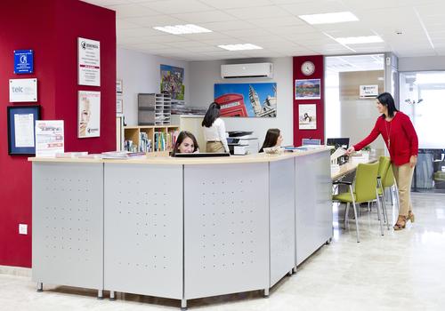 Recepción Escuela de Idiomas Carlos V