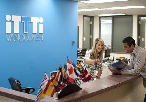 Recepción de la escuela iTTTi Vancouver
